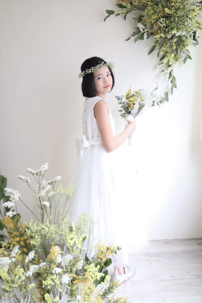 ドライフラワーと女の子